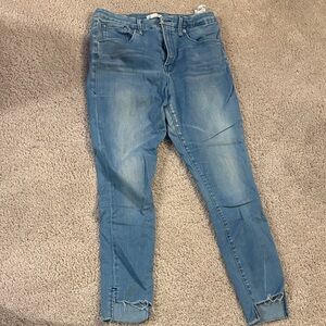Good American Light Blue Distressed Cropped Jeans